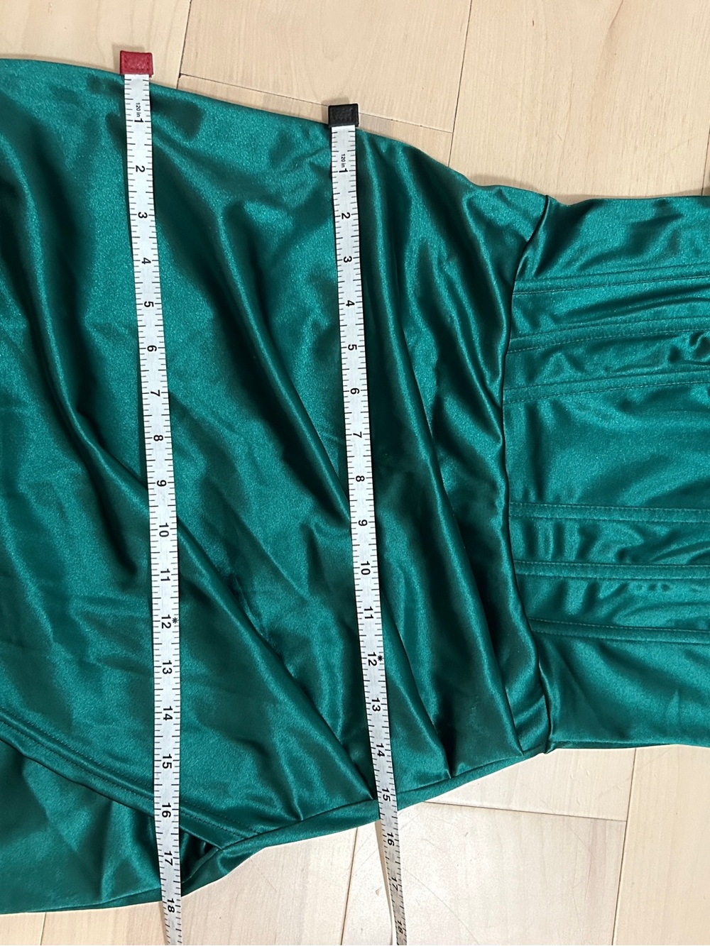 Emerald Off Shoulder Ruched Asymmetrical Hem Mini Dress M Corset Inspired Bodice - Picture 9 of 15